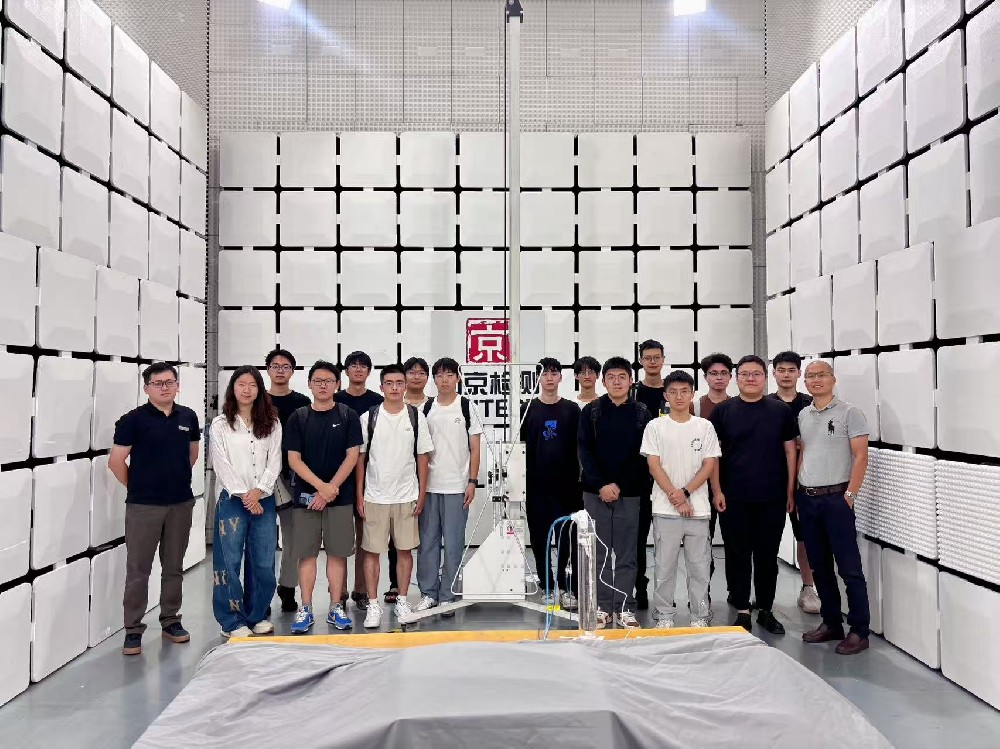 上海交大学子探秘创京检测实验室!这场线下研学活动超“硬核”